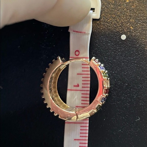 Gorgeous 18K Gold Plated Earrings - Picture 3 of 3